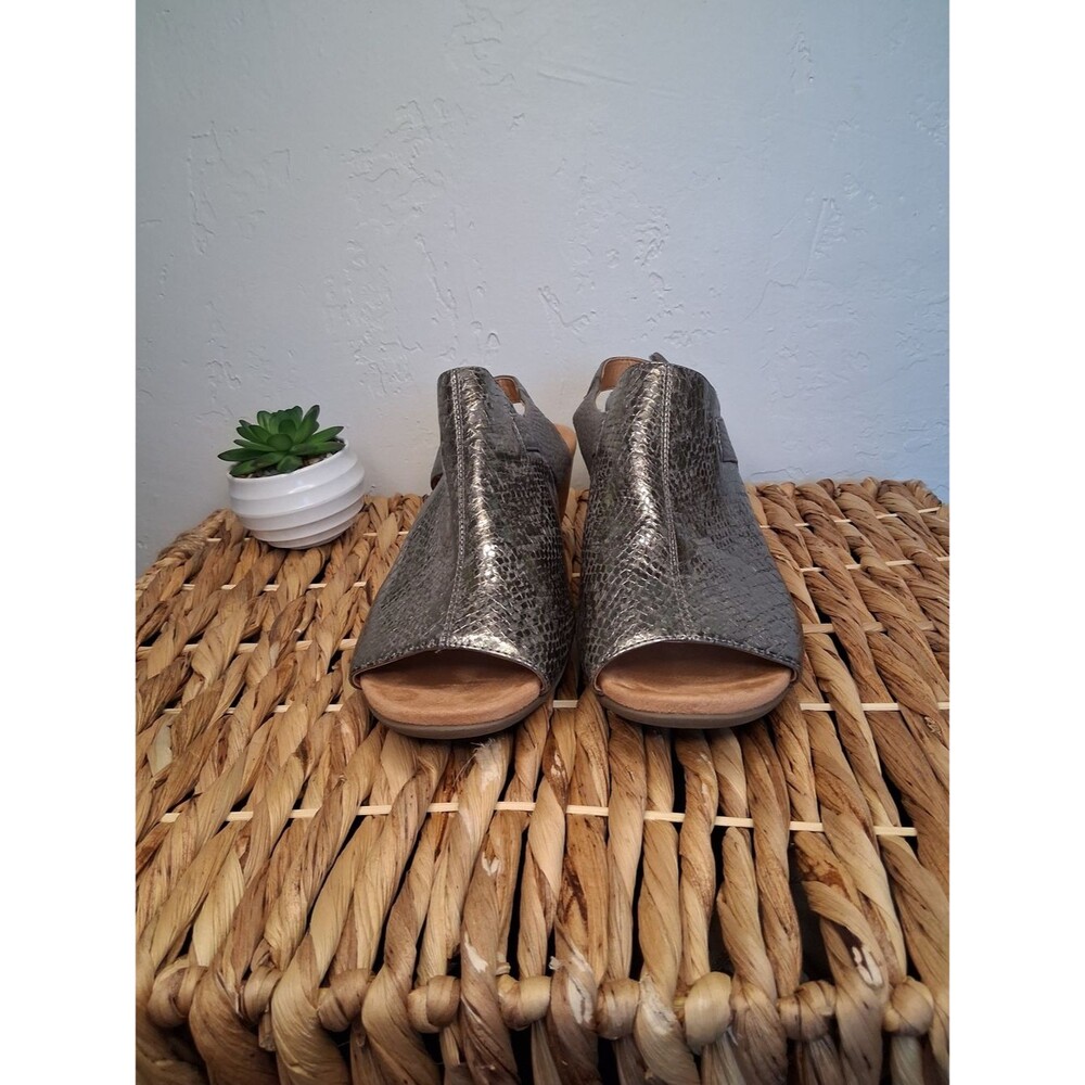 Vionic Tatiana Wedge Sandals Sz 11 Metallic Snake Embossed Cork Heel Comfort Ort - Picture 2 of 7